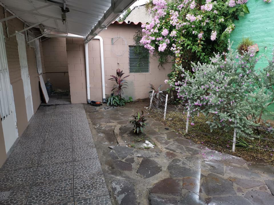 Se Vende Preciosa Casa 2 En 1 En Campos Verdes 2 Lourdes Casasads Se Vende Preciosa Casa 2 En 1 En Campos Verdes 2 Lourdes Casasads